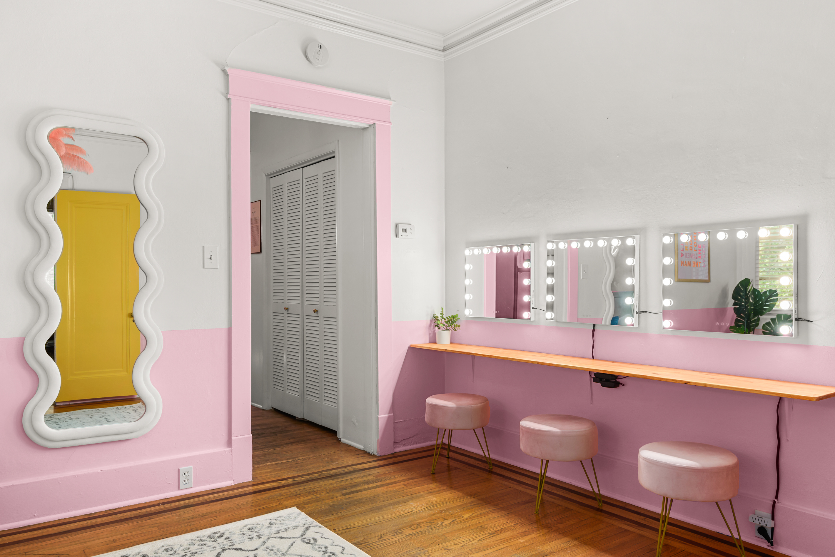 3 lit make-up stations for getting ready to hit the town.