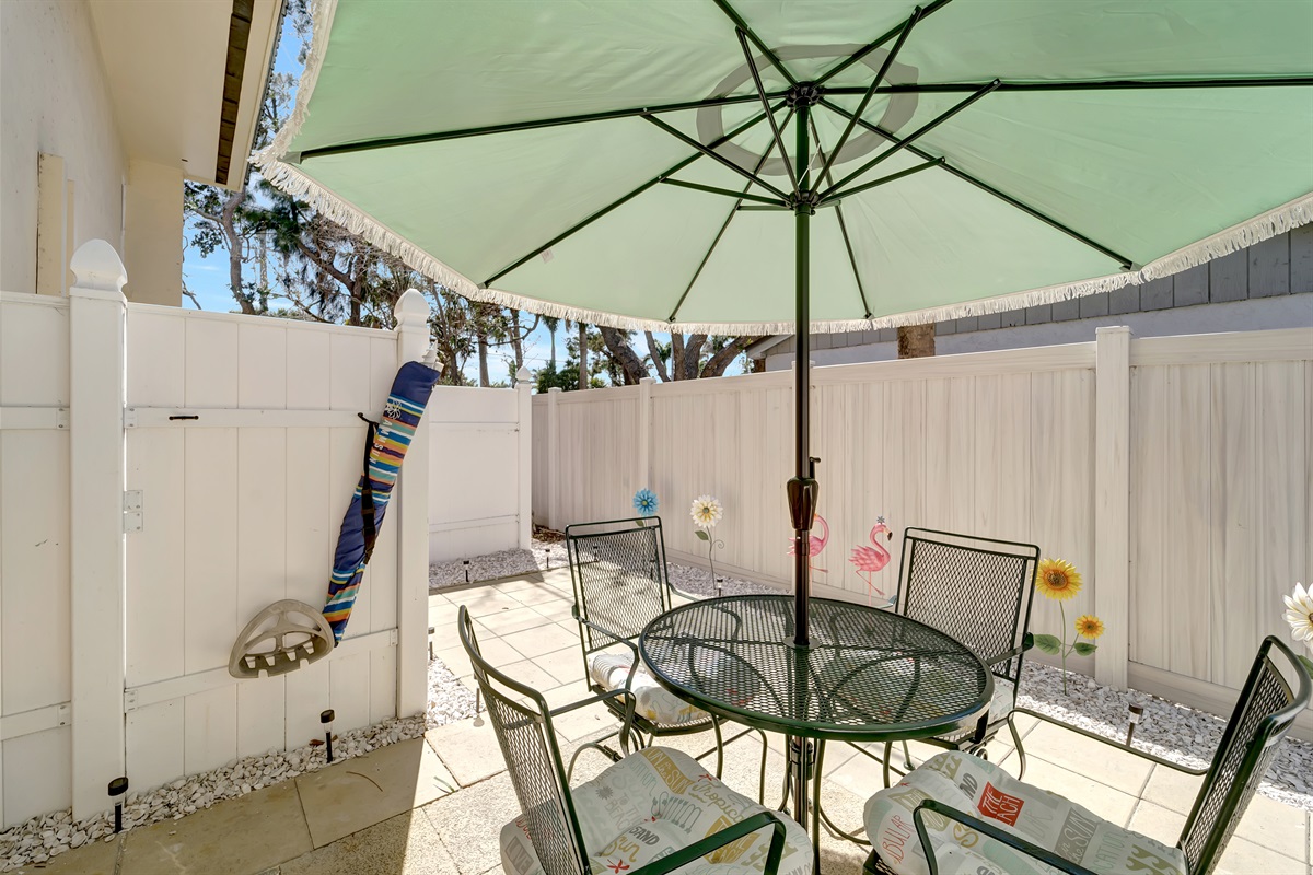 Back Patio Table, chairs and garden