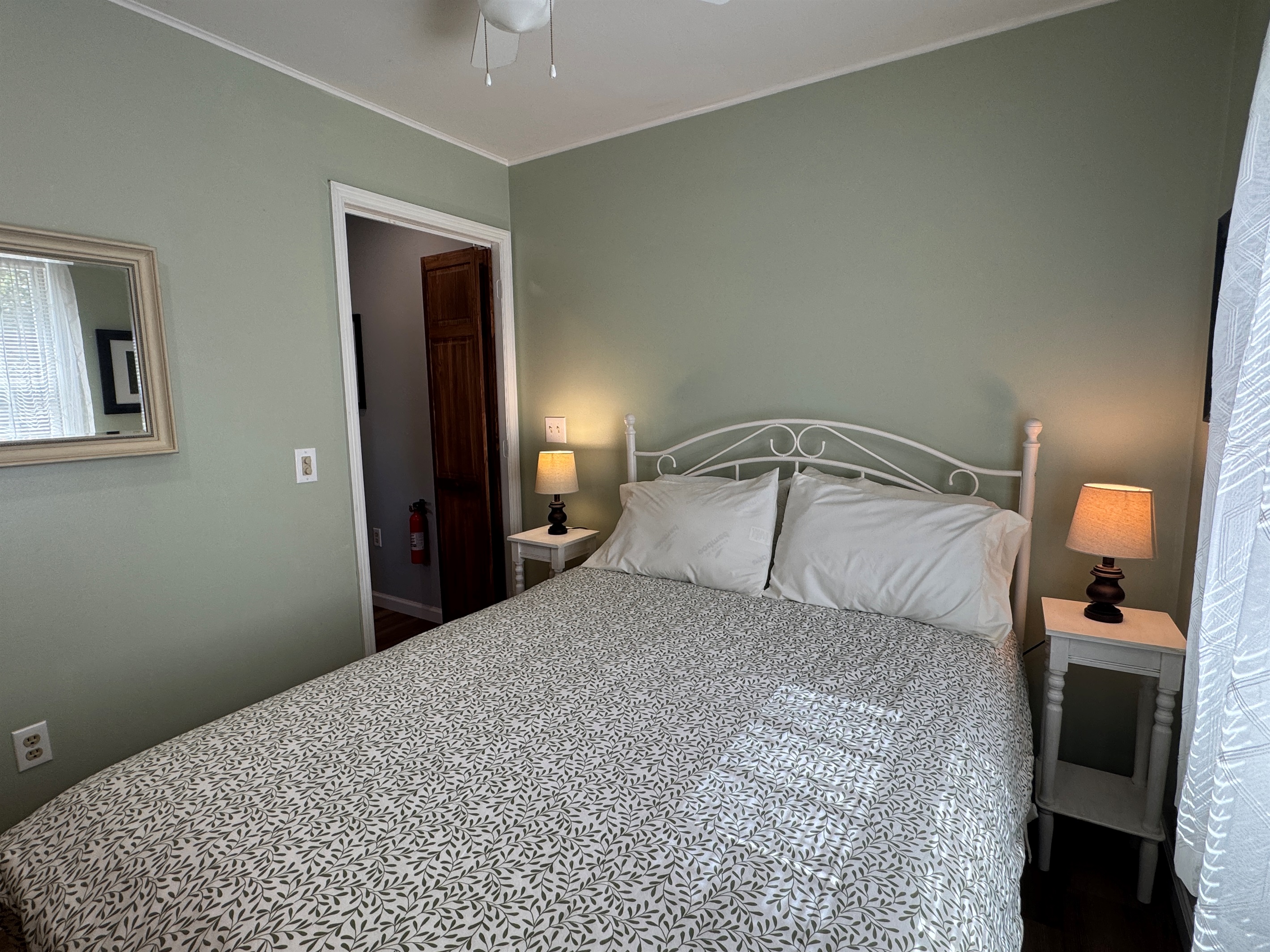 Queen bedroom