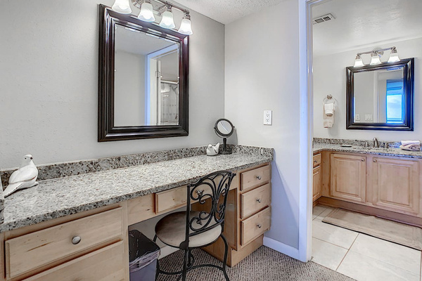 Dressing Area / Work space