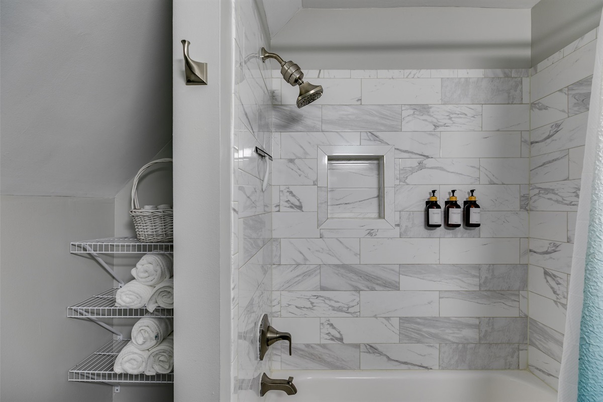 Enjoy fresh towels, essential toiletries, and a sparkling clean space to help everyone get ready in comfort.