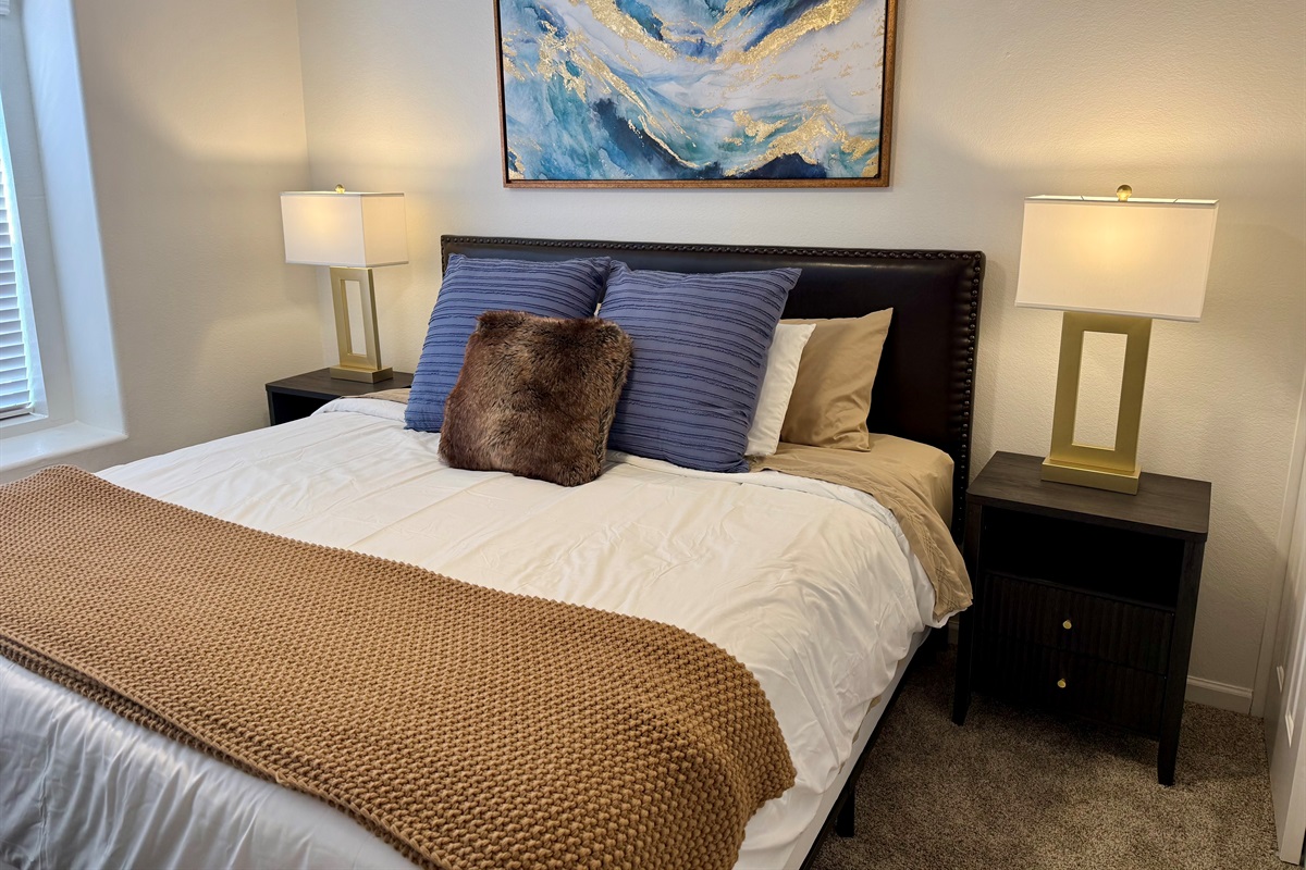 Bedroom 3: New King Size Bed 