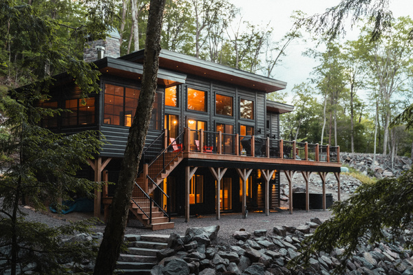Exterior of cottage facing lakefront