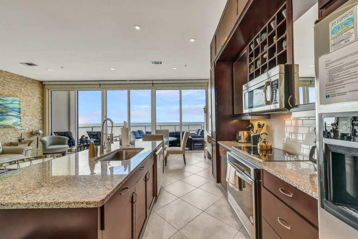 Fully-equipped kitchen with refrigerator, microwave, Keurig, coffee pot, dishwasher, garbage disposal.  Indoor dining!