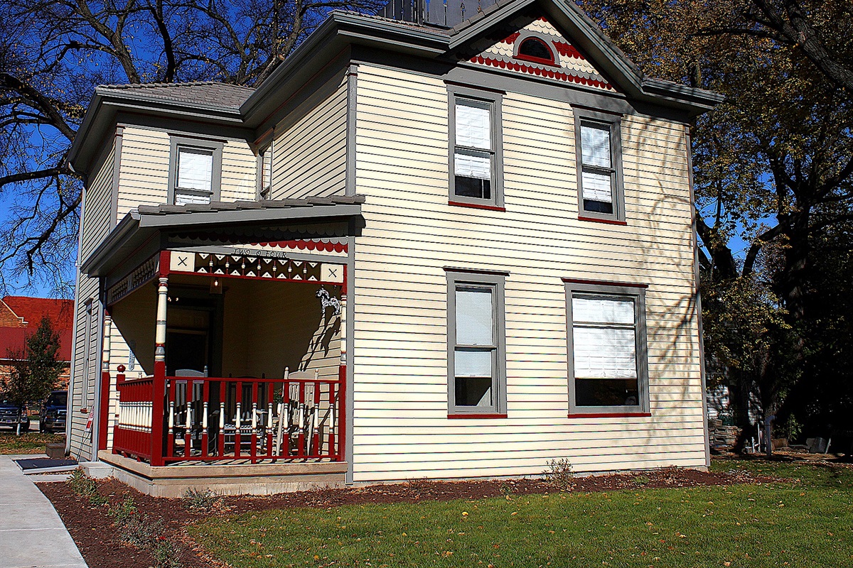 Portrait of Akerhuset - 120 year old farmhouse
