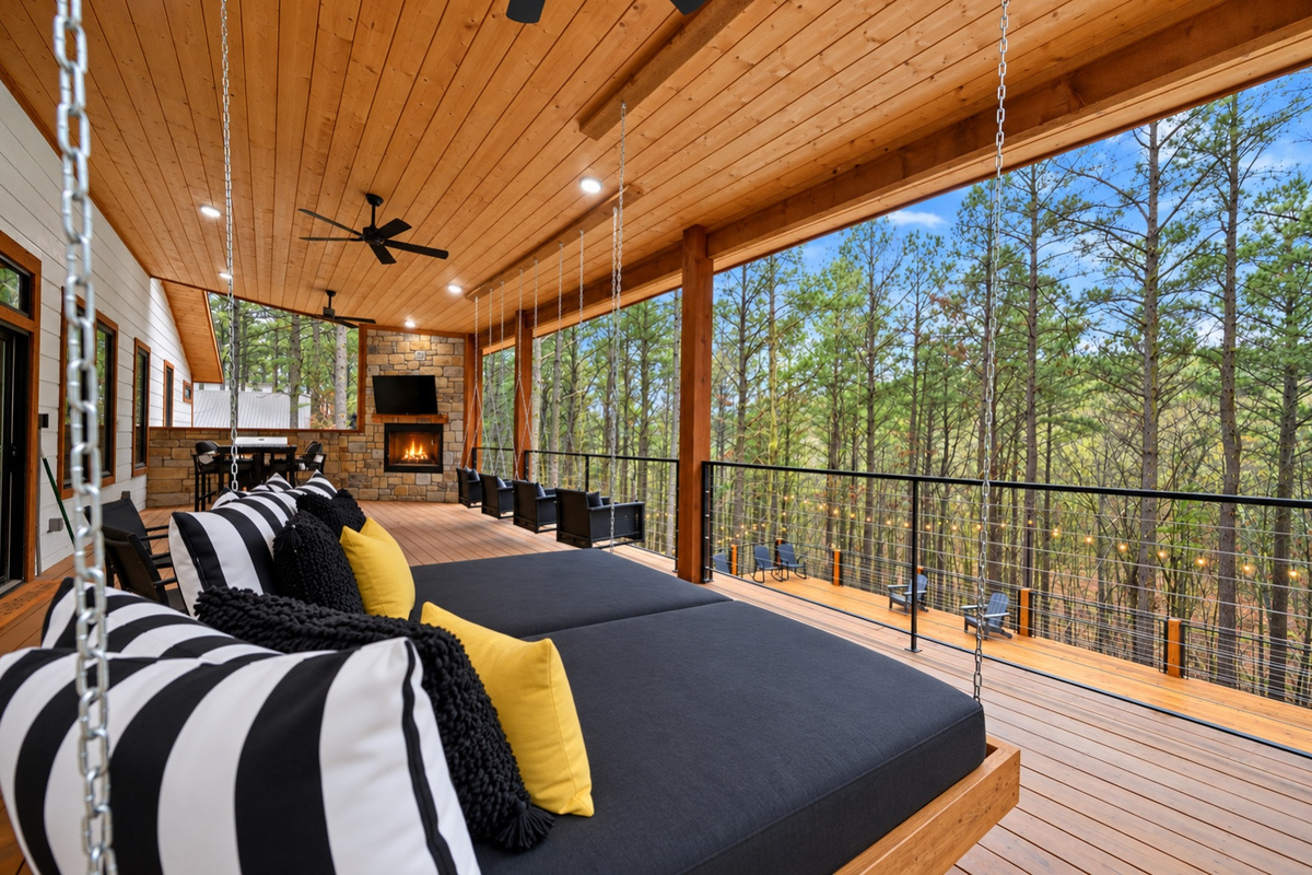 Stretch out on the swinging daybed and let the forest slow your pace.