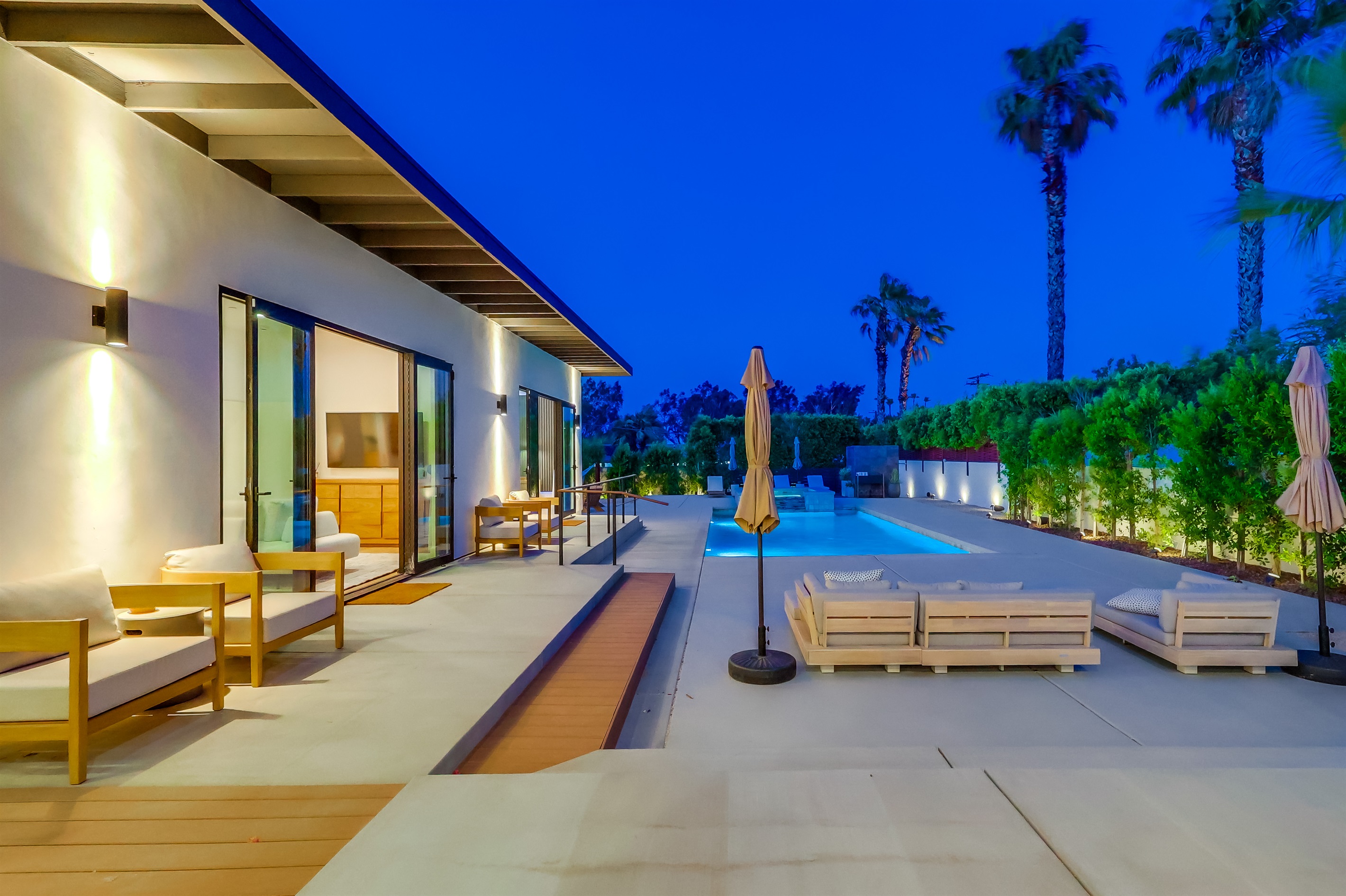 Evenings in the desert
