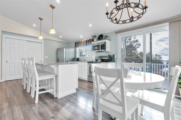 Kitchen / Dining Room