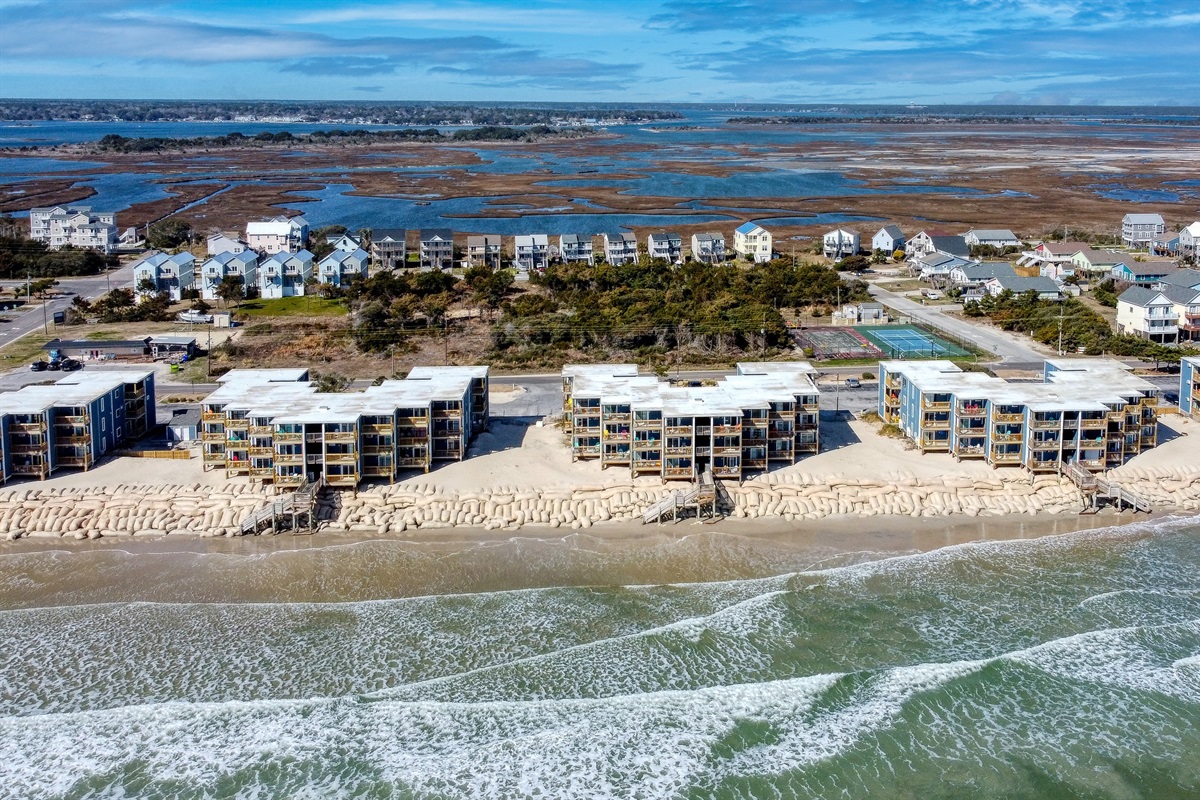 Topsail Reef at mid tide