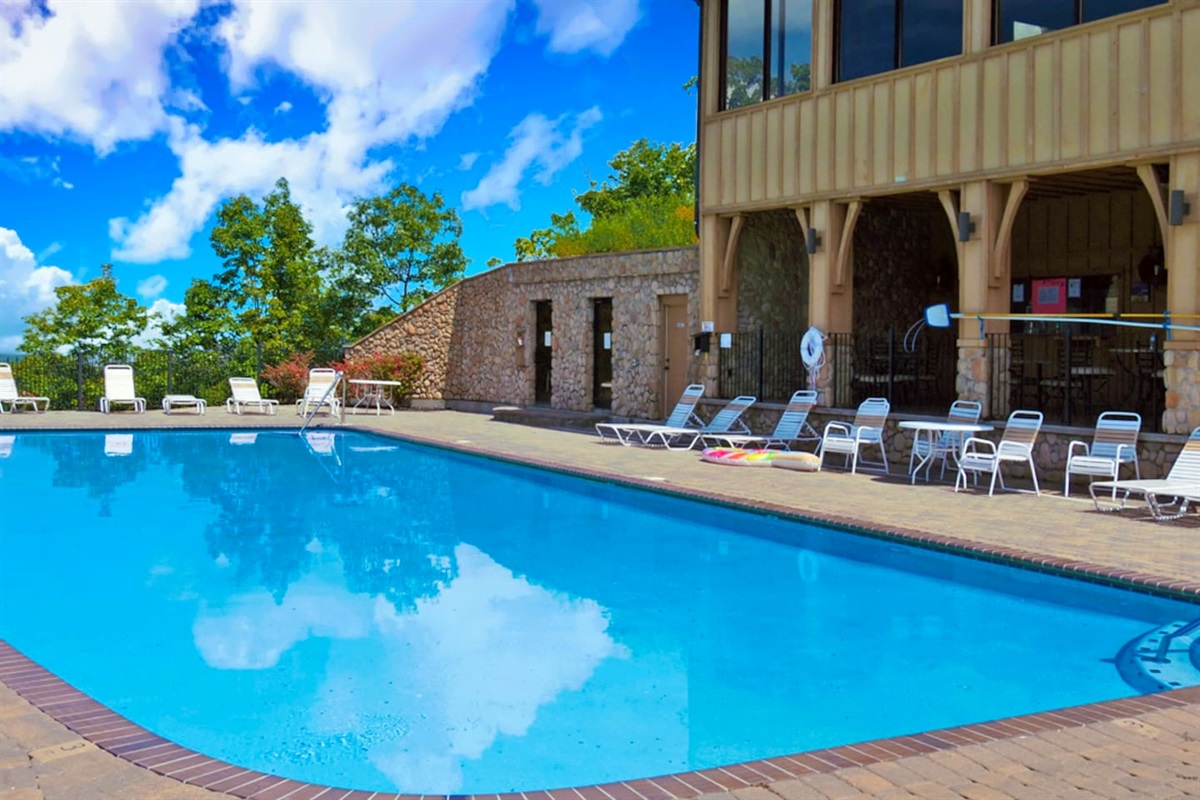 Community Pool SEASONALLY OPEN April to October.