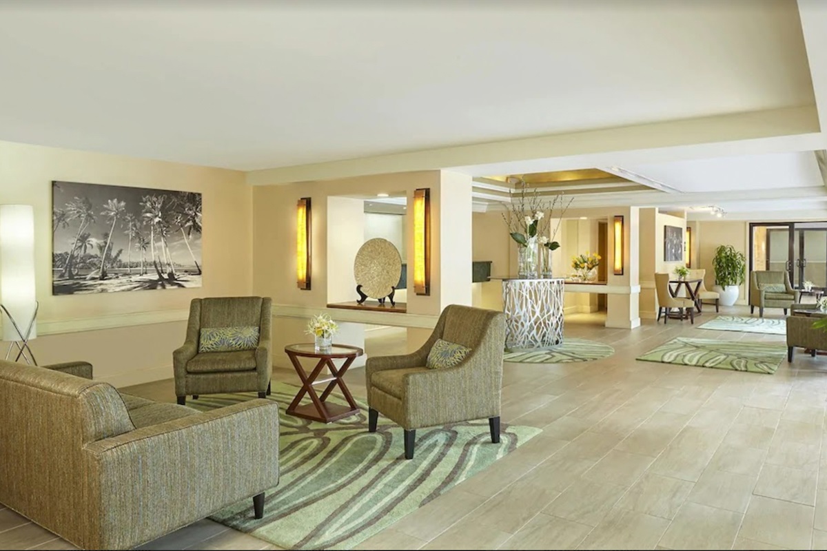 Aqua Palms Waikiki Lobby 