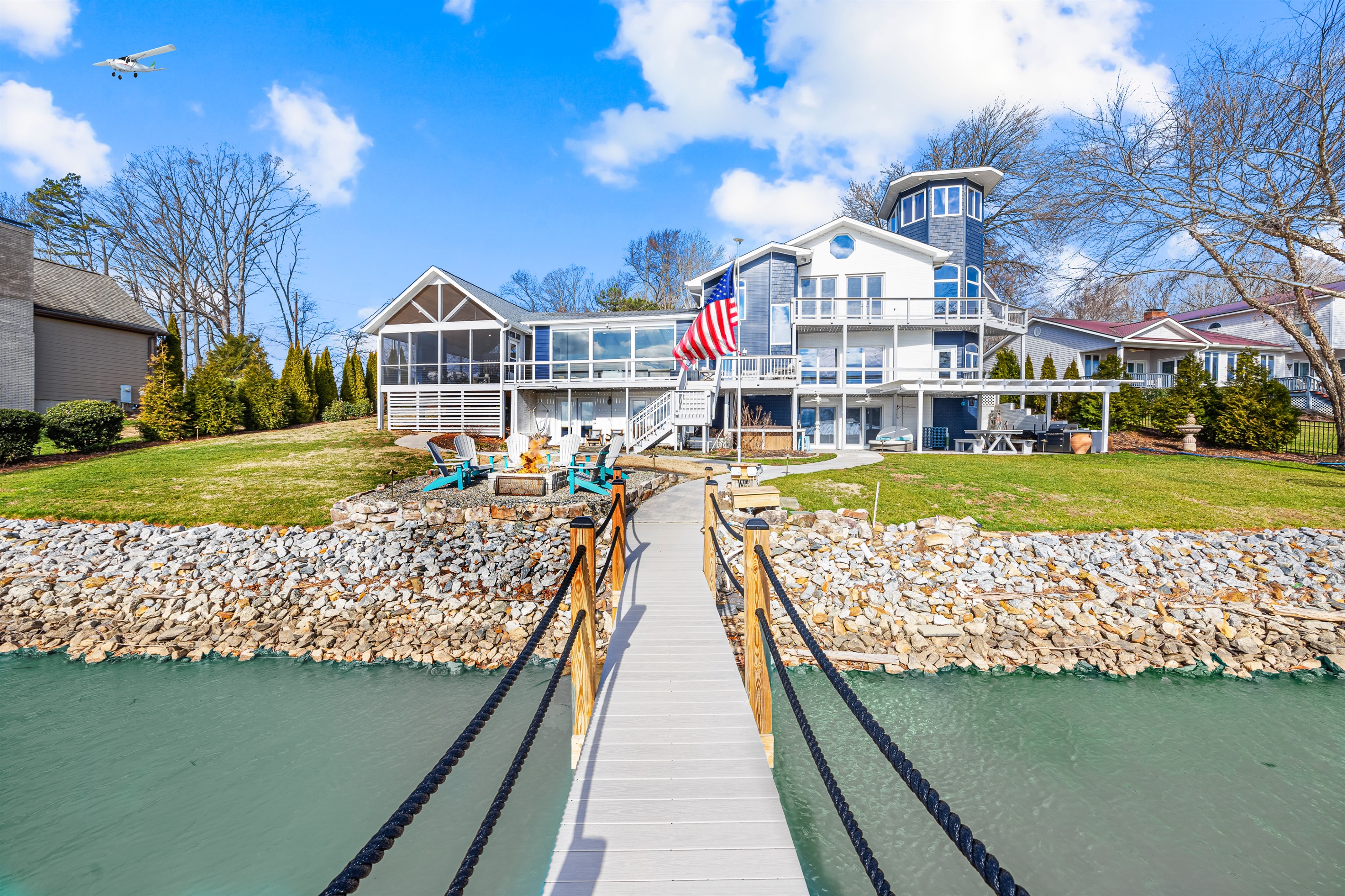 WakeNLake - Lake Norman Vacation Rental