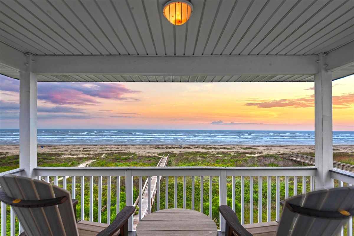 ad2887ac712c45d08fa254e7c1109f7d Large | Beachhouse | Texas | TX | Vacation Homes | Galveston | Crystal Beach | Kokomo | Breezy Days | Beachfront Elegance | Sunrise Serenity | Southern Sands Property Management, LLC