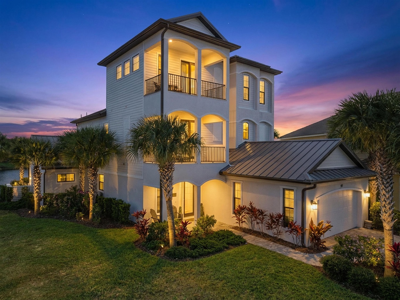 Sunset glow + coastal charm 🌅🏡
Arrive to a picture-perfect beach home wrapped in palm trees and warm evening light—your relaxing getaway starts the moment you pull in the driveway.