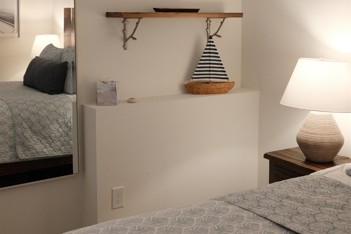 Bedroom 3 w/ Queen Bed