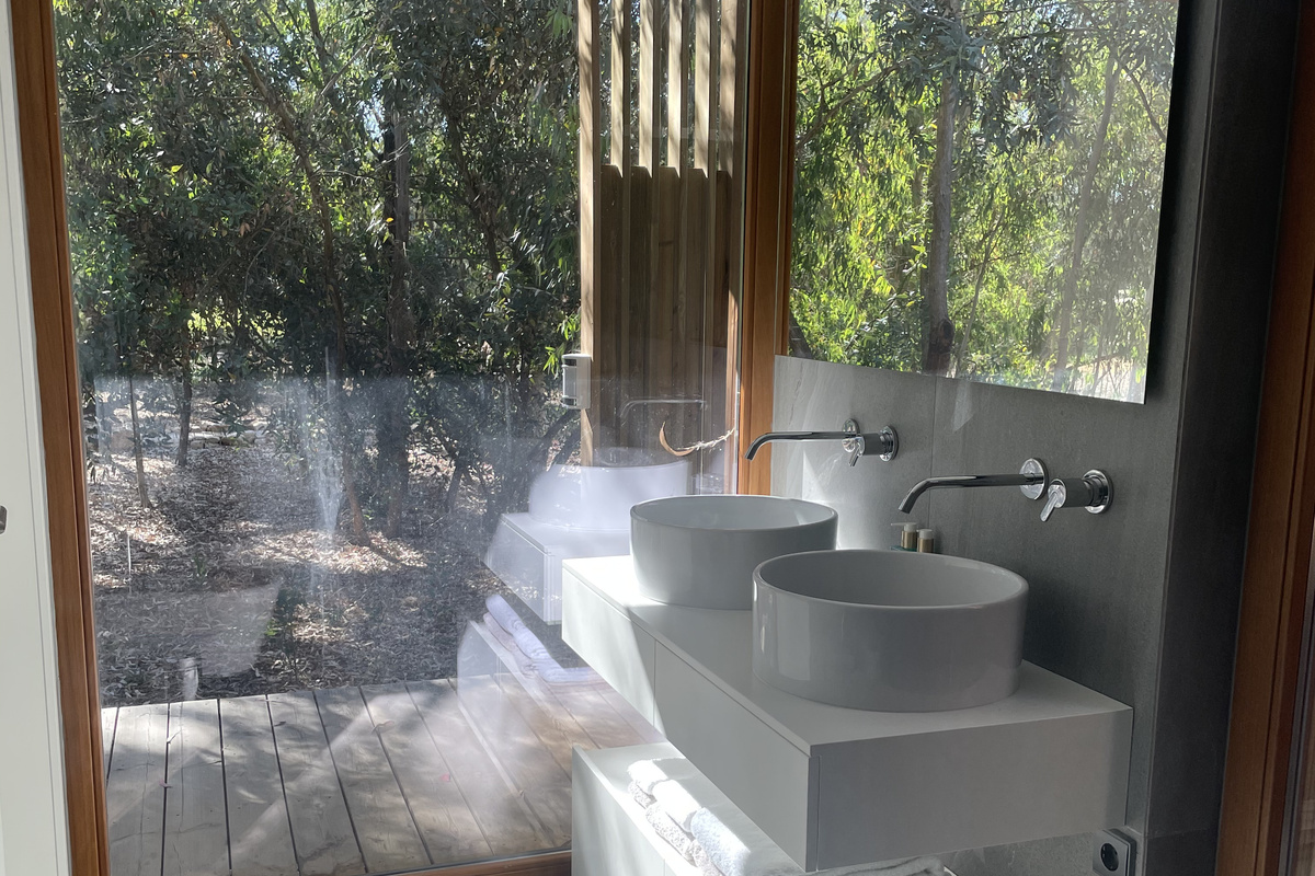Ensuite