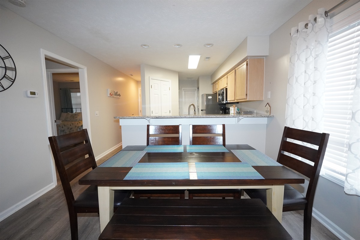 Dining table seating 6