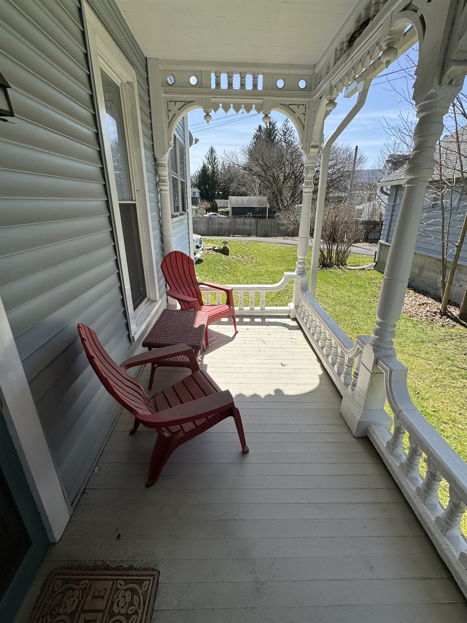 Sit and relax on your private side porch After the Game