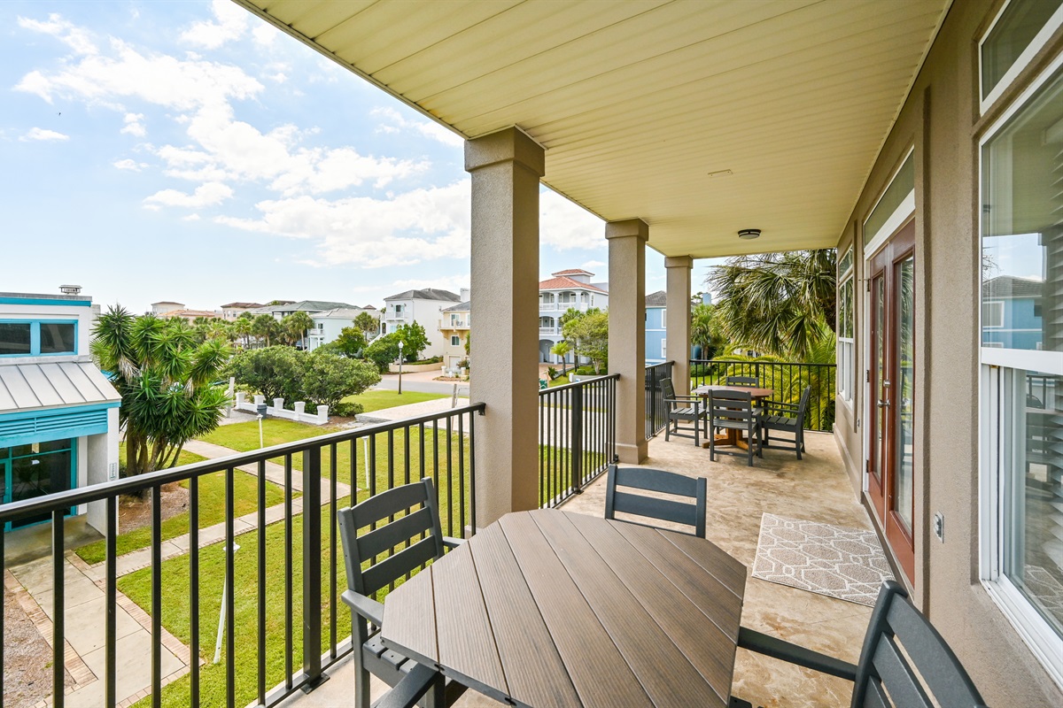 Balconies on every floor!