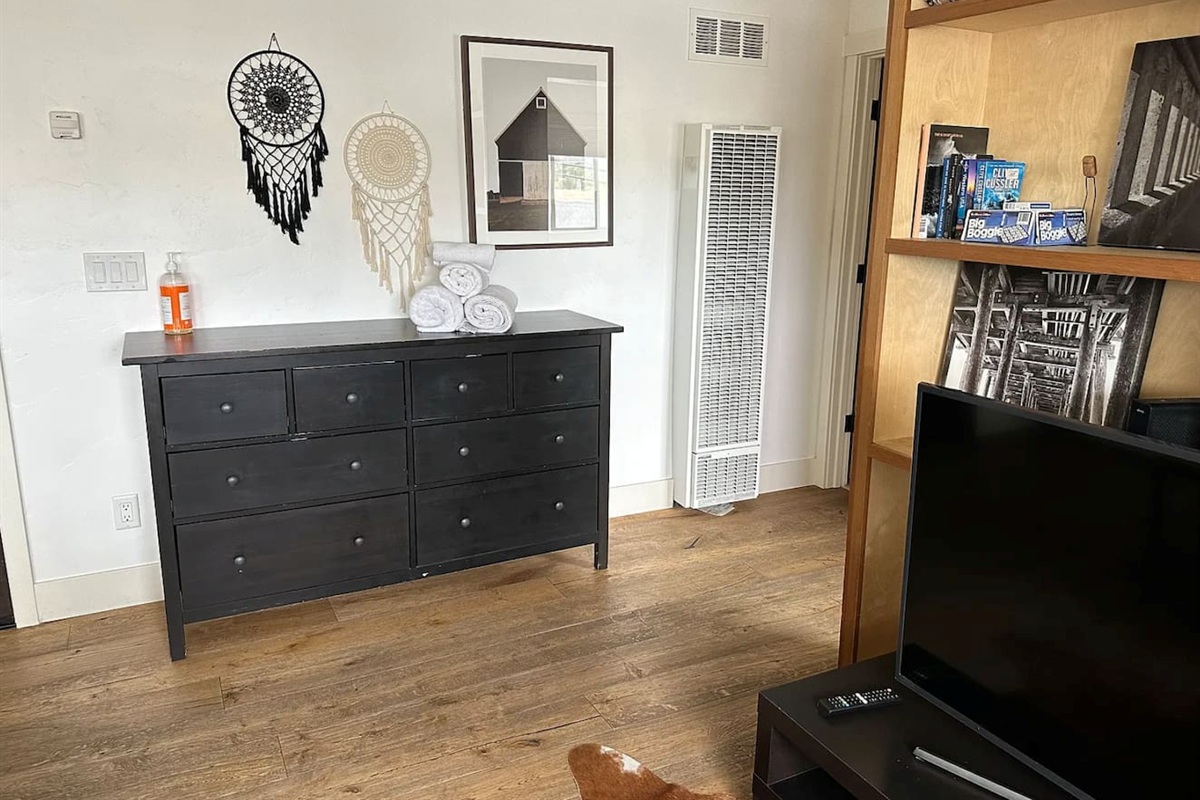 Storage dresser