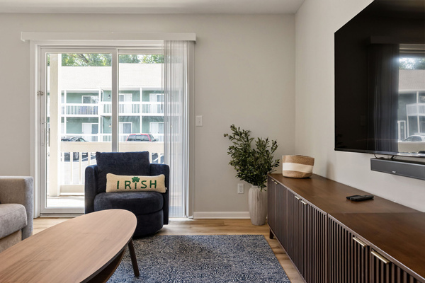 The Irish Retreat | 2BR/2BA Near Notre Dame | Private Balcony, photo 18