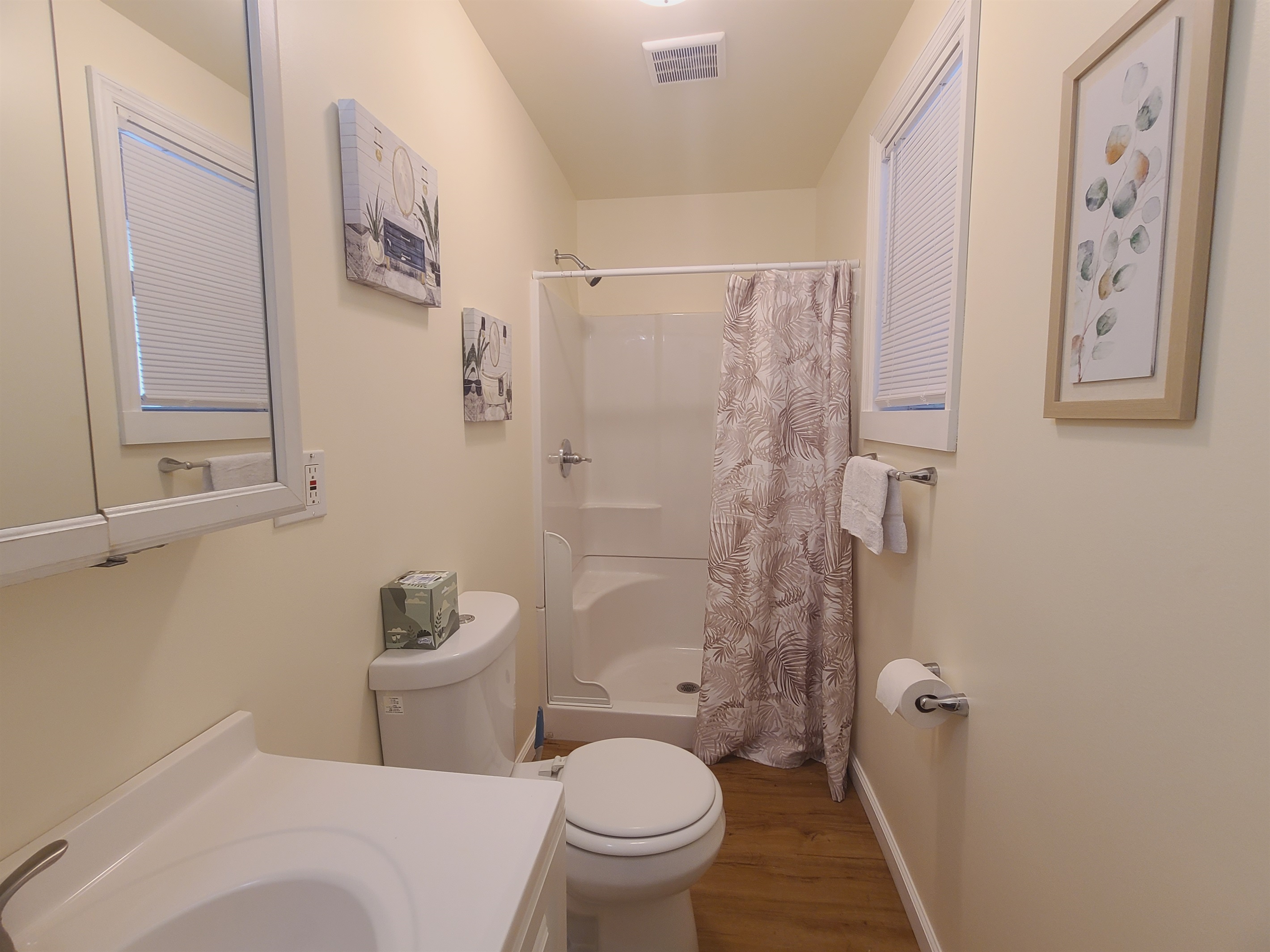 Bathroom w/ shower