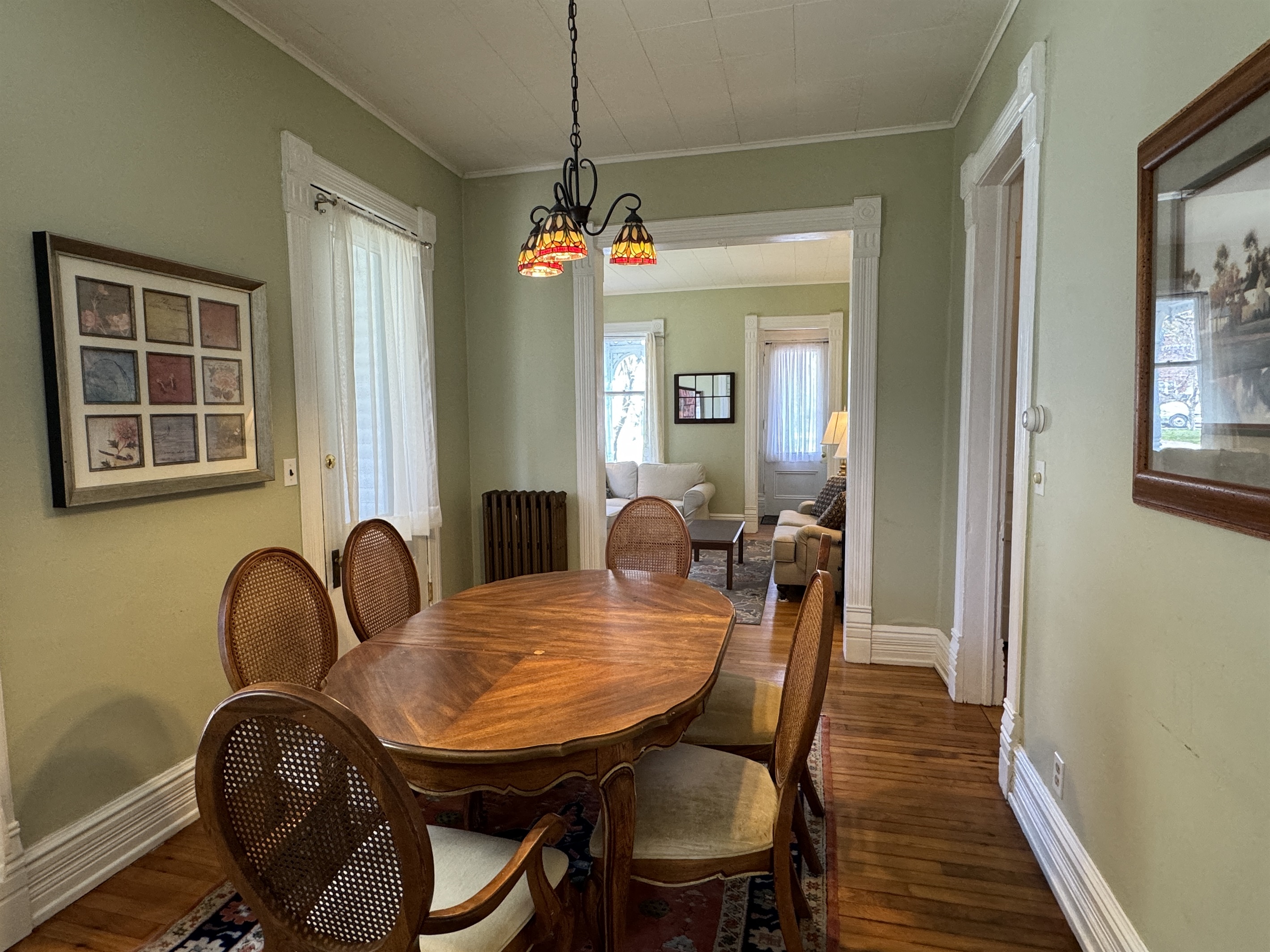 Dining room into living room