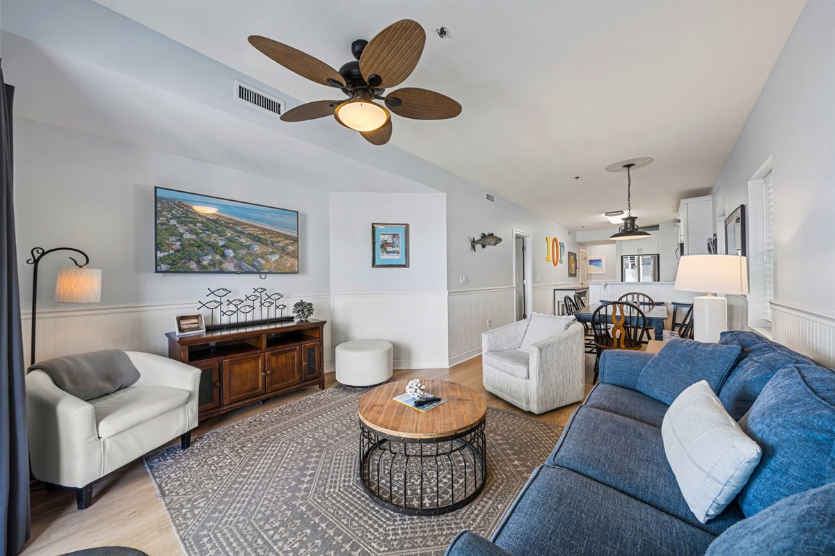 Living room | Sea Gull | 201 Oceanview | 1116 Ocean Blvd, Isle of Palms, SC | IOP Escapes
