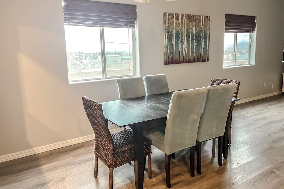 Dinning room table