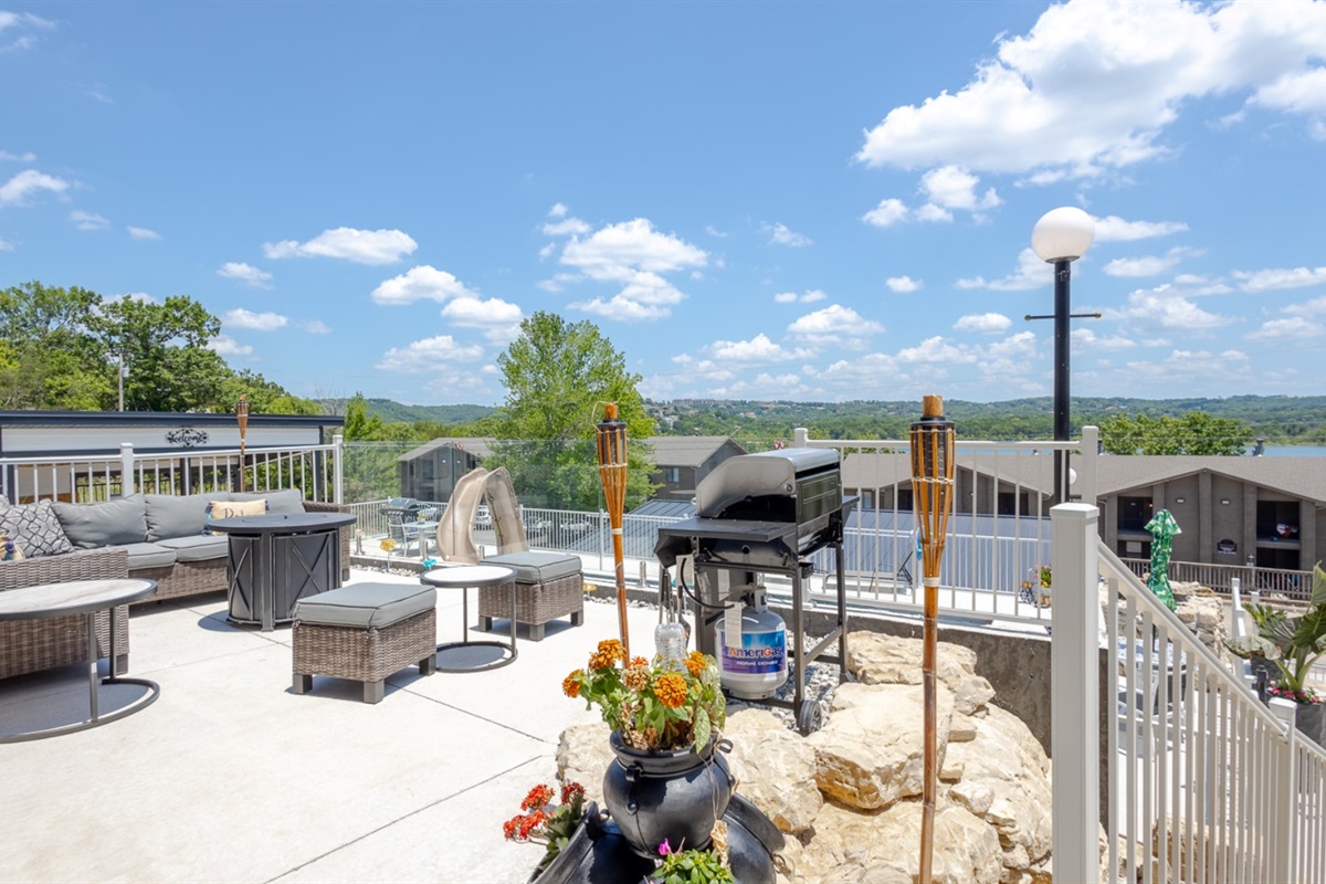 Glass Terrace Grilling Area