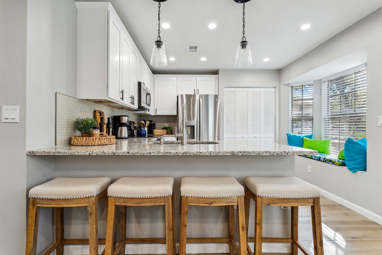 Kitchen Seating Area