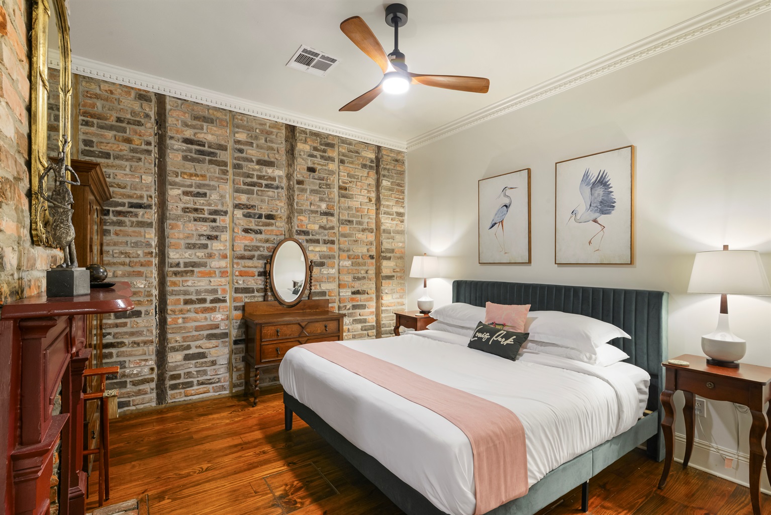 King Bed of the Bolden Guest House