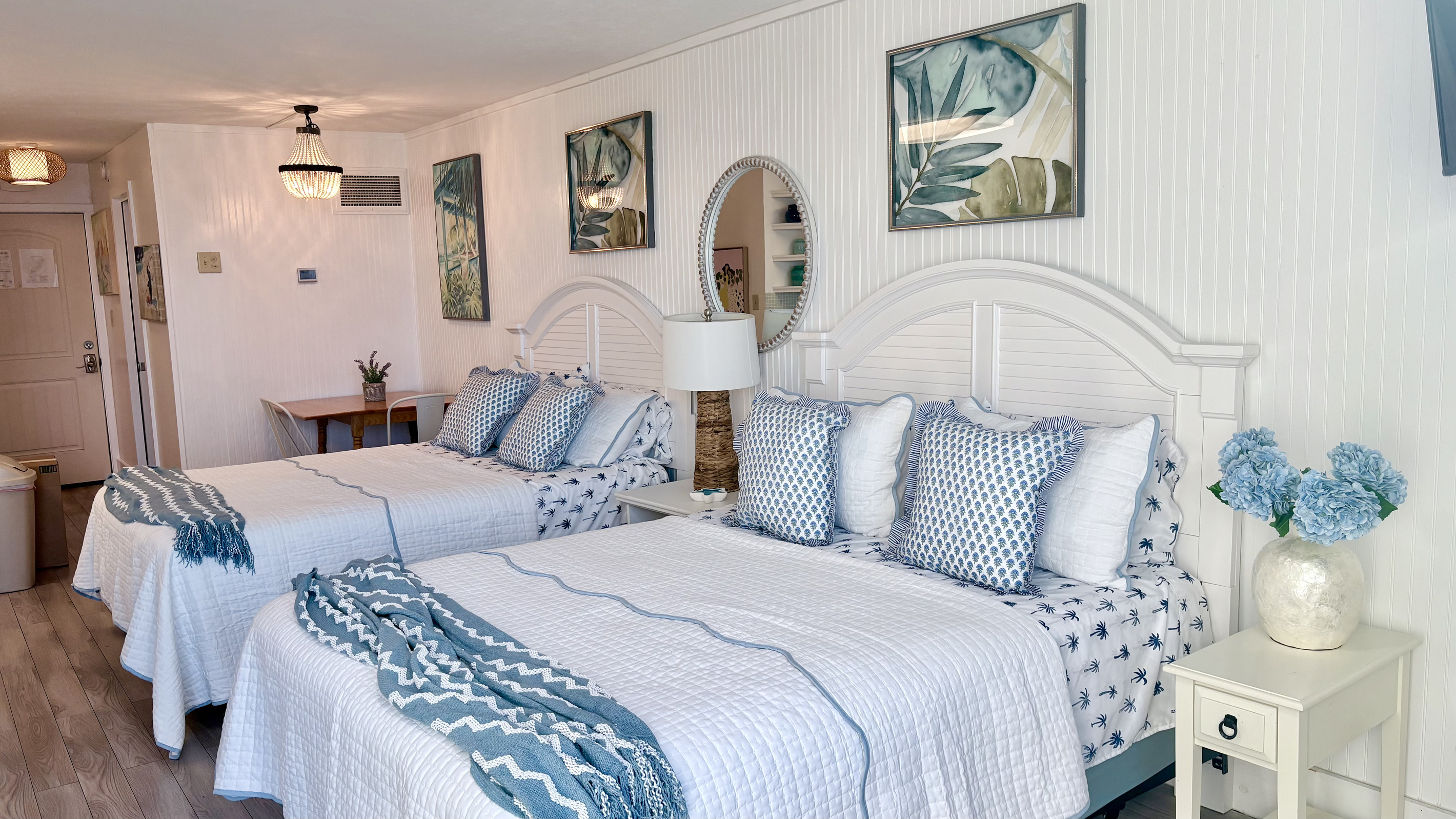 Two beautiful queen beds with all new linens!