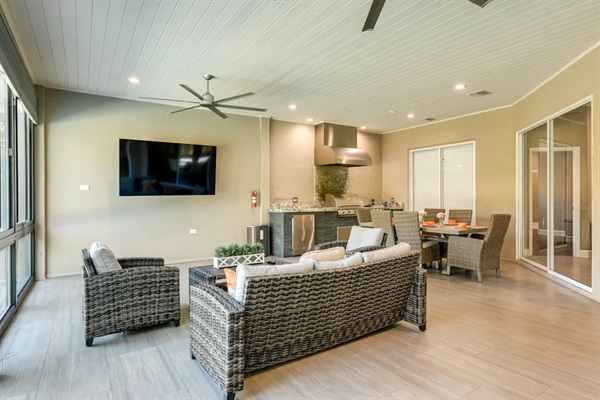 Outdoor Kitchen