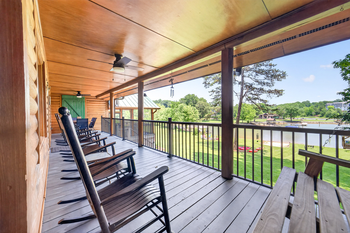 Rocking chair back deck