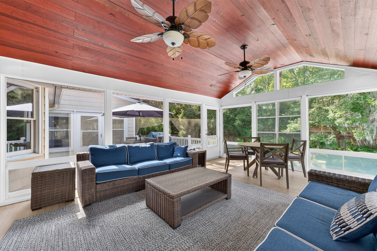 Screened porch | IOP Poolside Paradise | 112 Sparrow Drive | Isle of Palms, SC | IOP Escapes