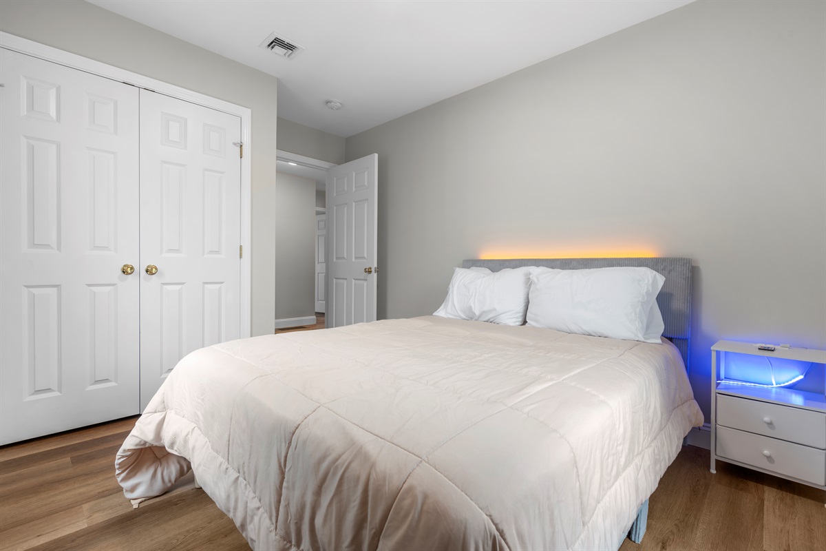 Queen Bedroom 3