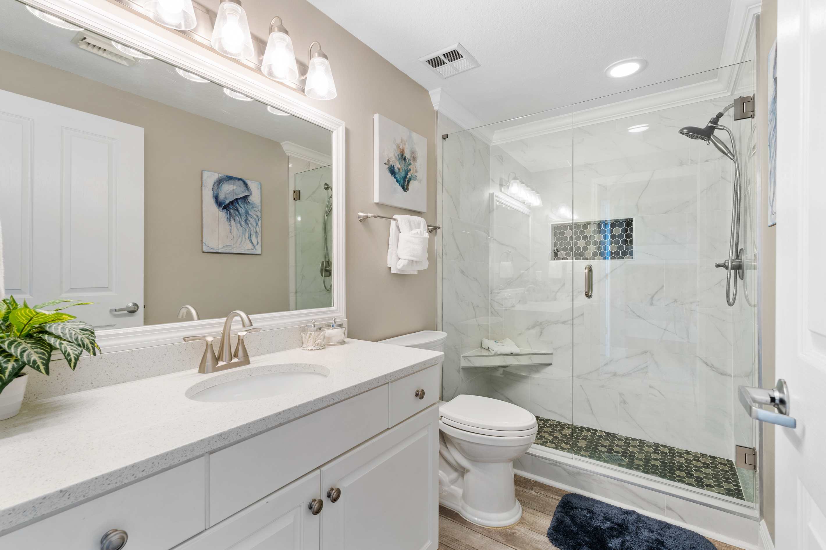 Fully updated 2nd full bath