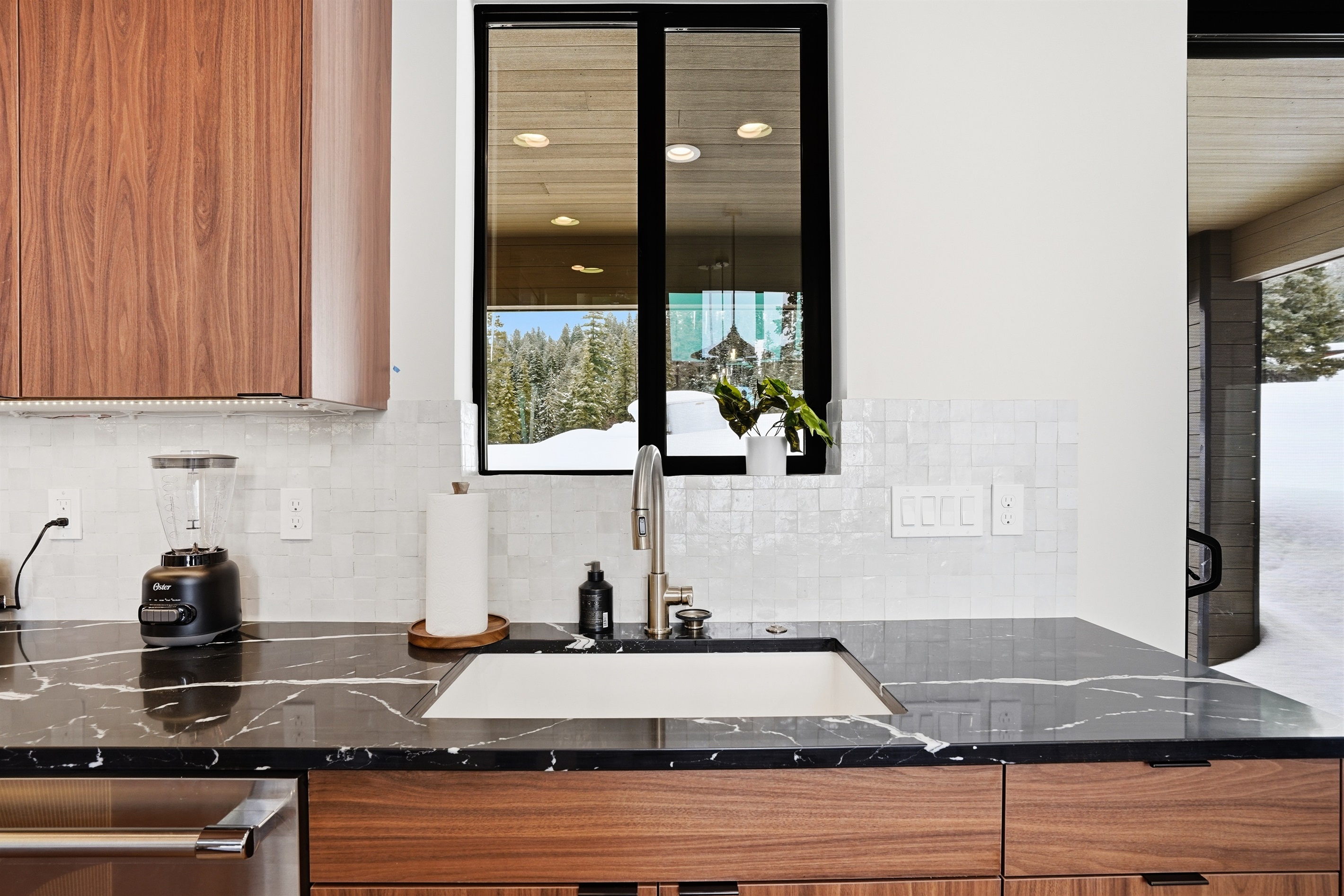 Bright Modern Kitchen with Premium Finishes and Style