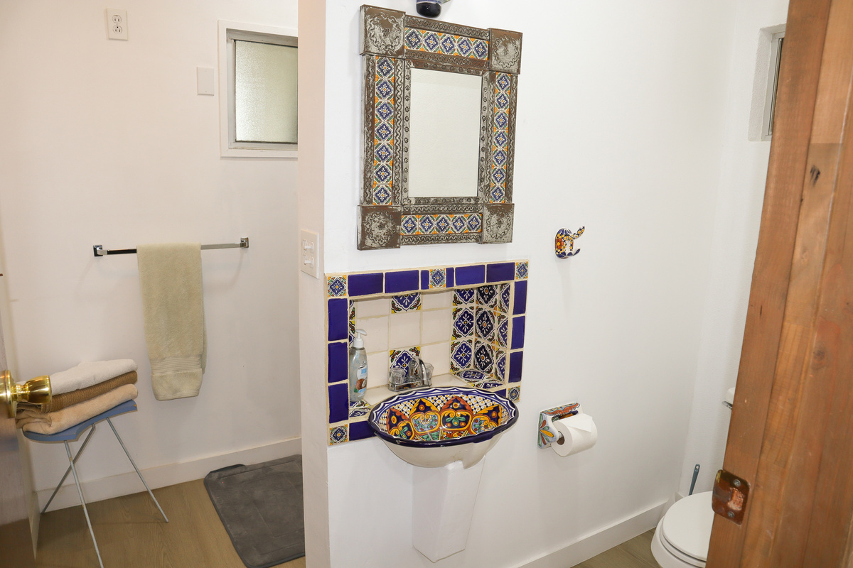 Middle Level Powder Room