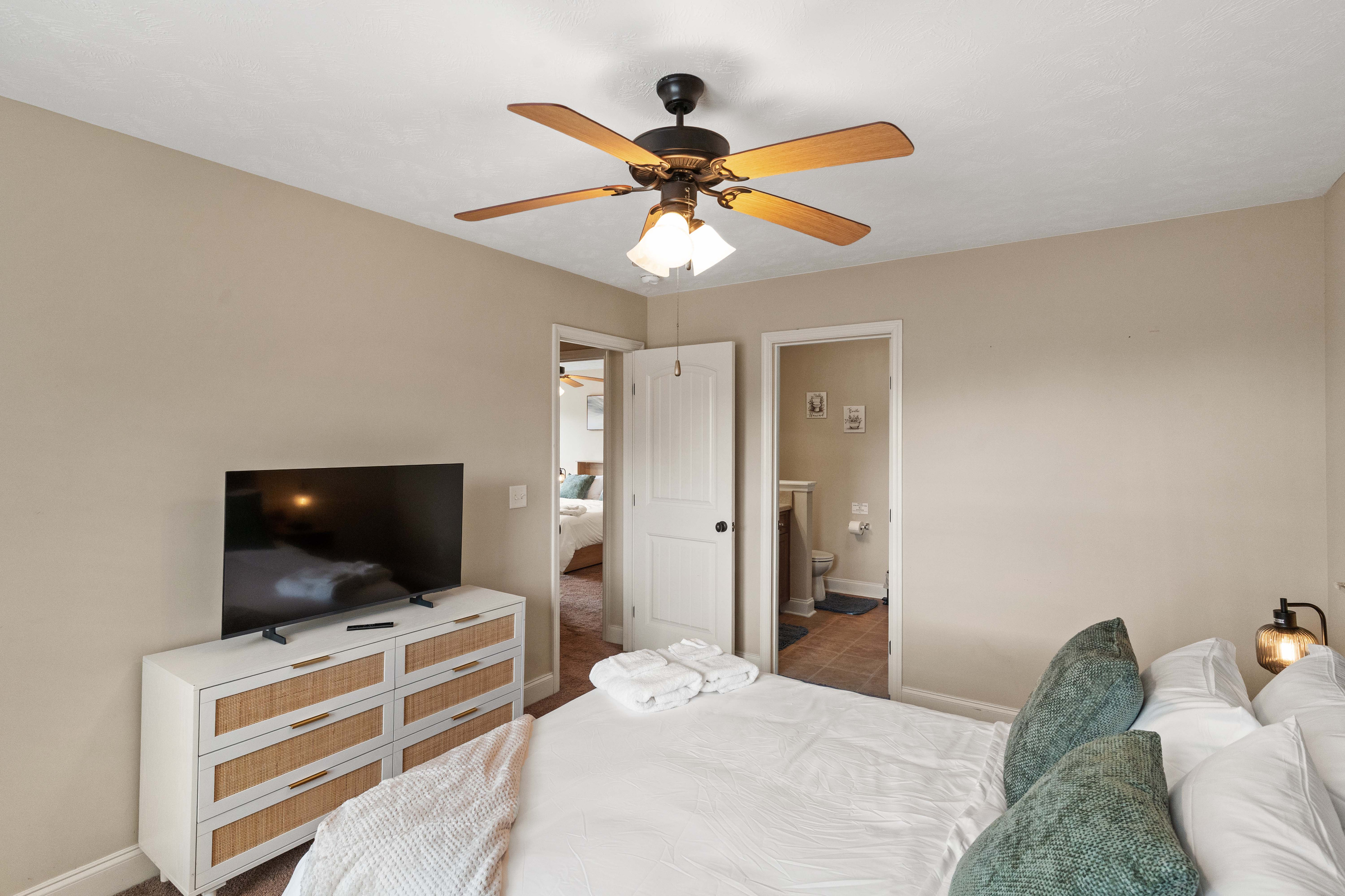 Bedroom 1 - Queen Bed, Walk-In Closet, Bathroom, Smart TV