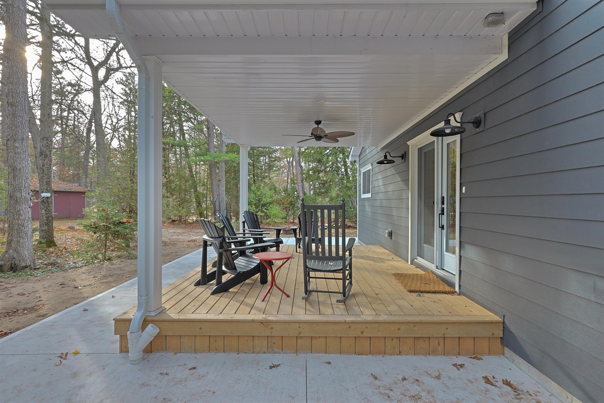     &ldquo;Every detail at Moonlight Cove Huronview has been carefully selected to create a refined and relaxing atmosphere.&rdquo;