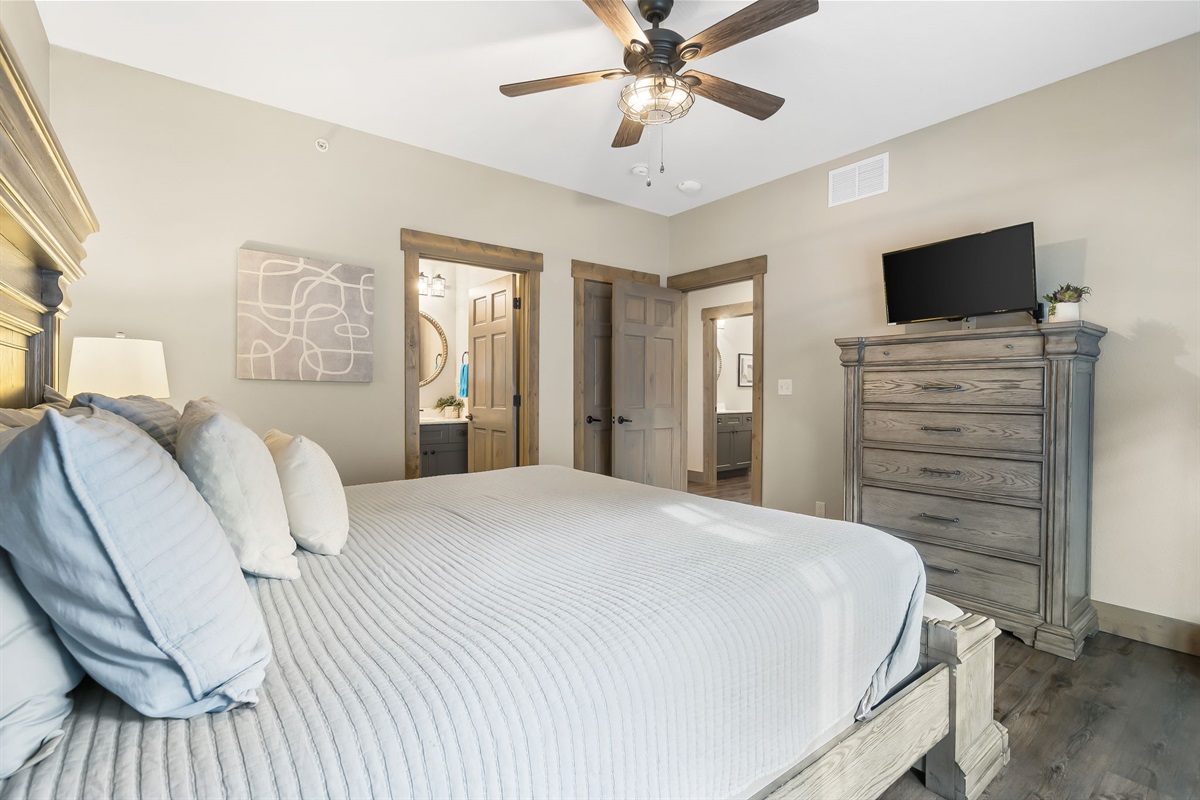 Main level King bedroom #2 with ensuite bathroom!