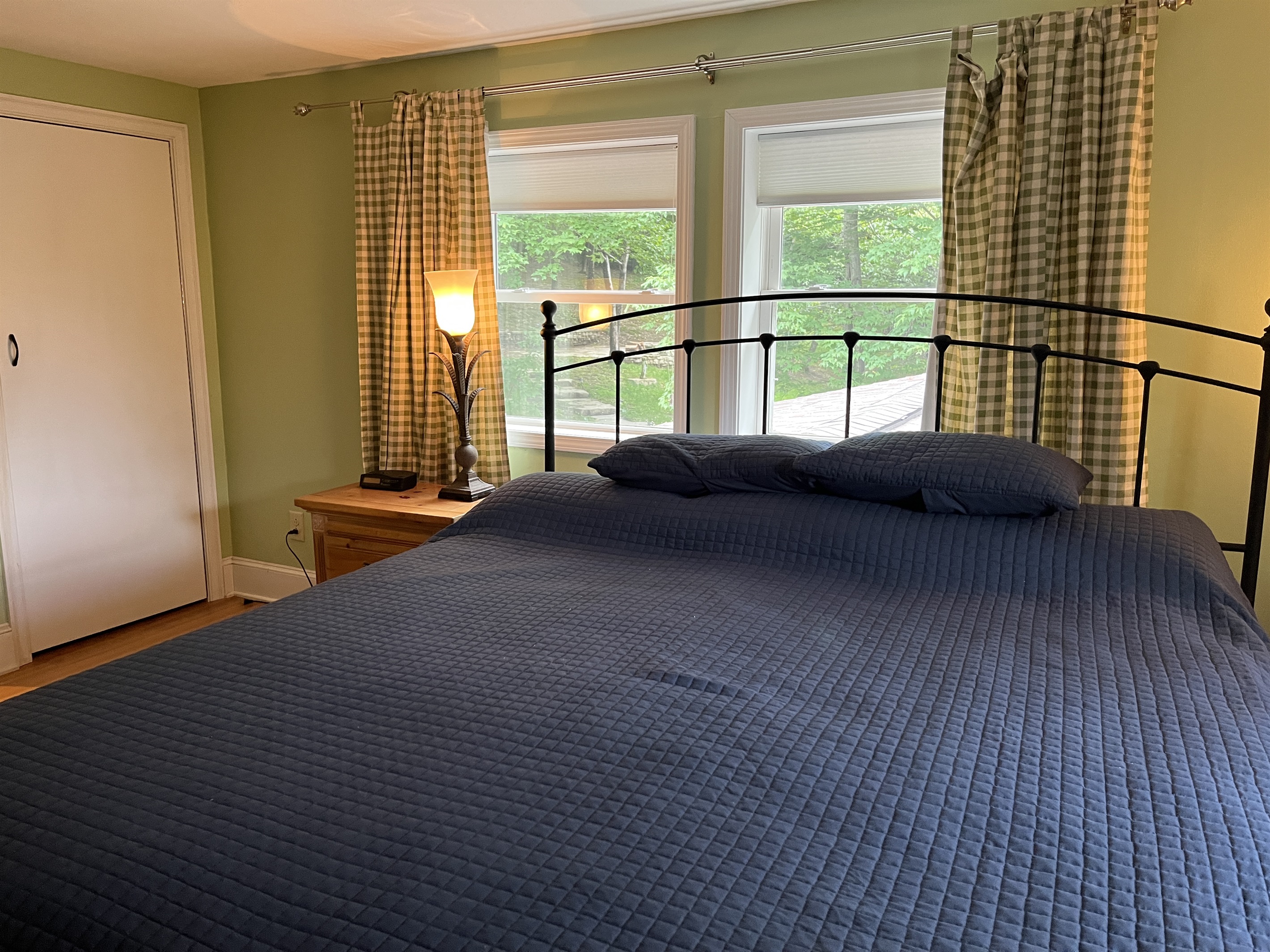 2nd floor King bedroom