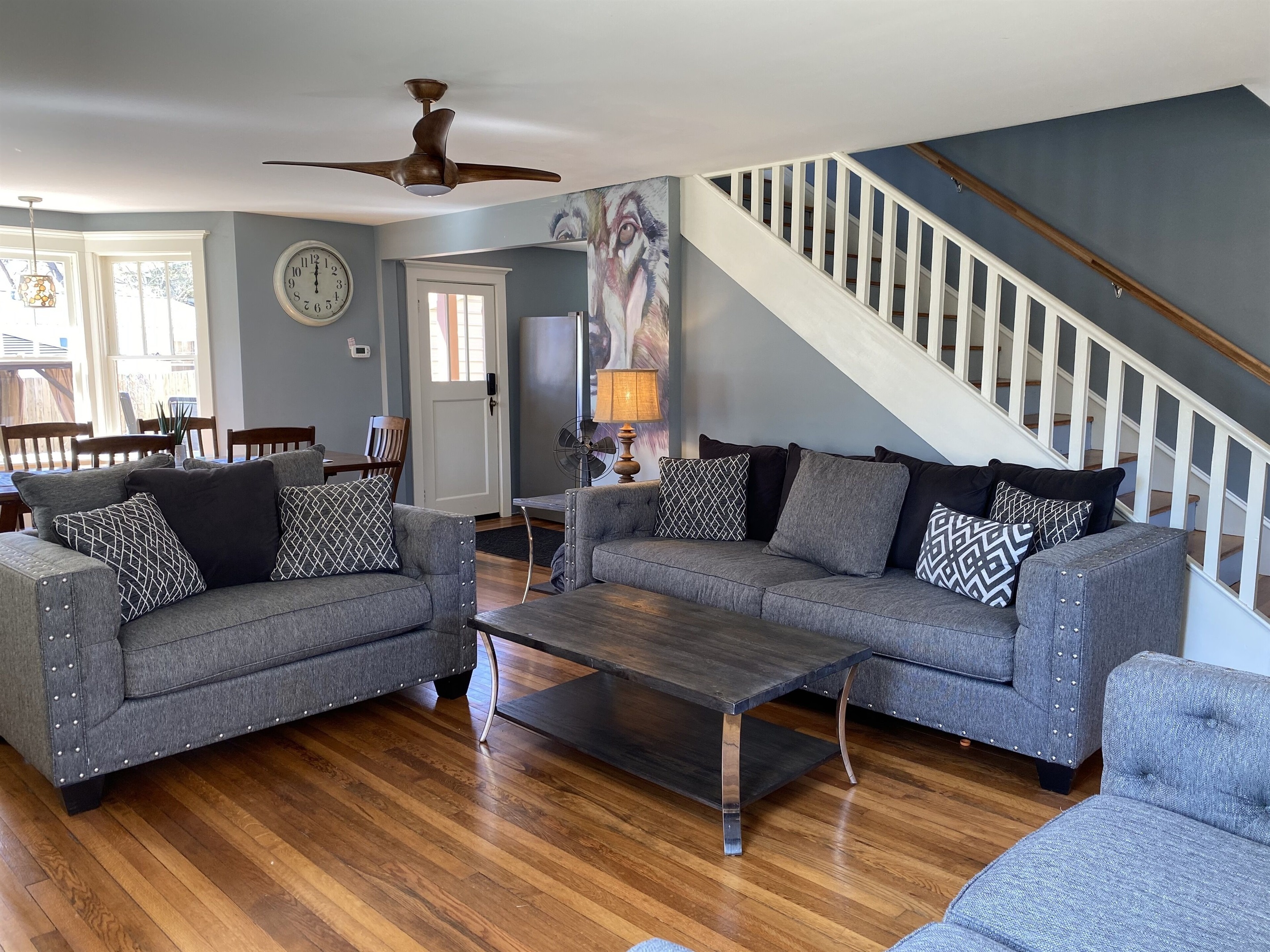 Living room with very comfortable couches to gather or watch TV