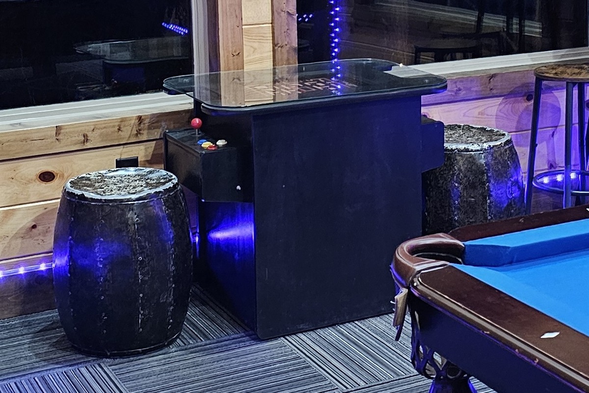 Retro Arcade Game Table