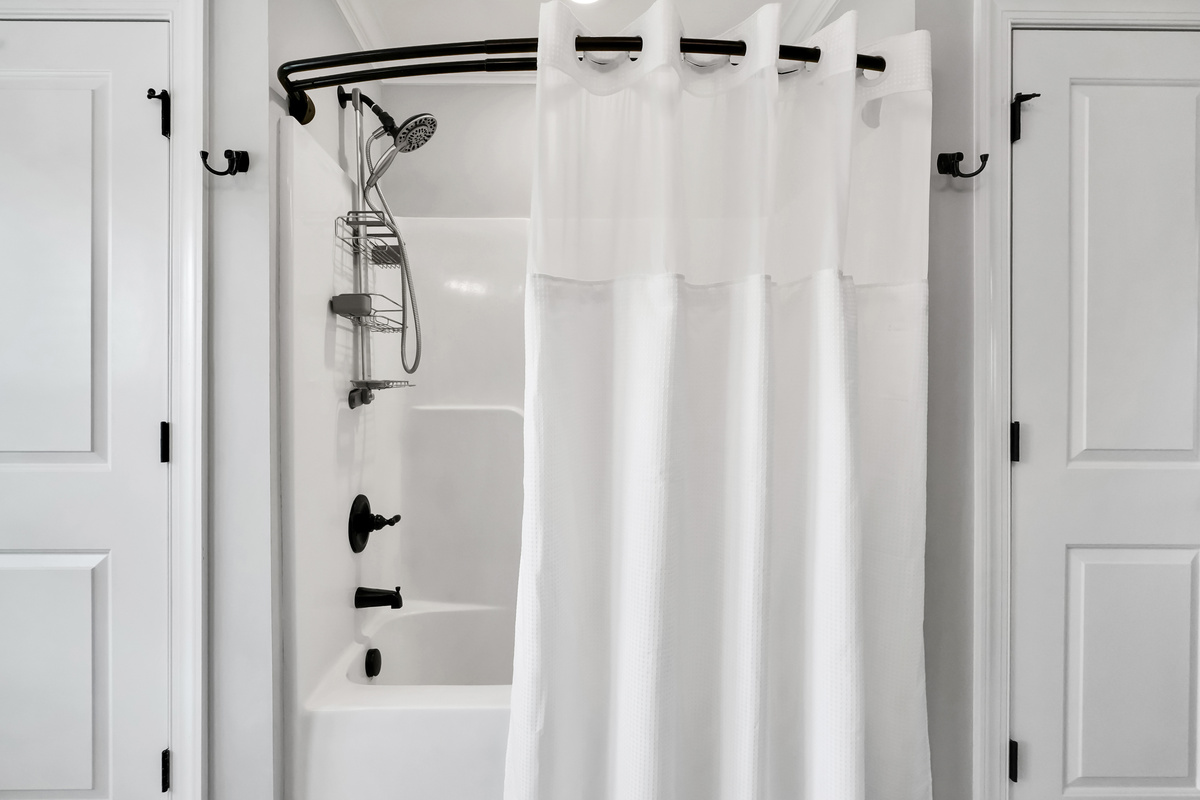 Bath linens provided
