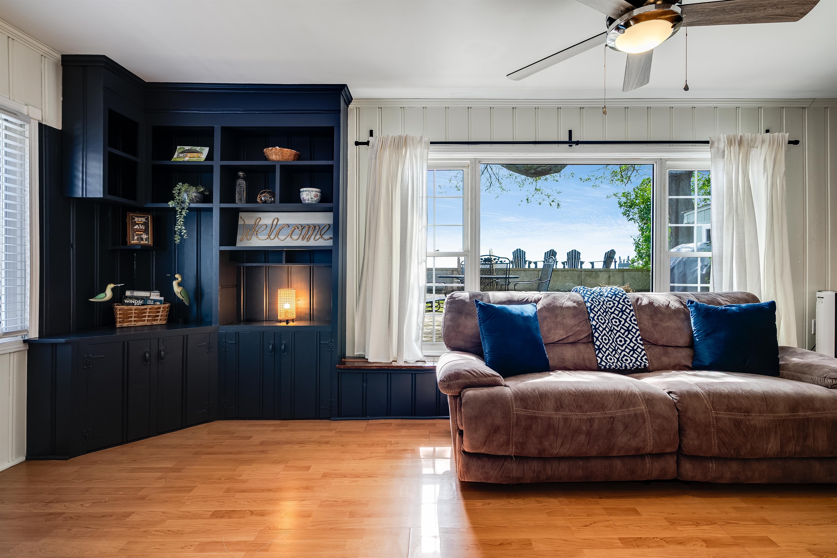 A cozy heart of the home with lakeside views.