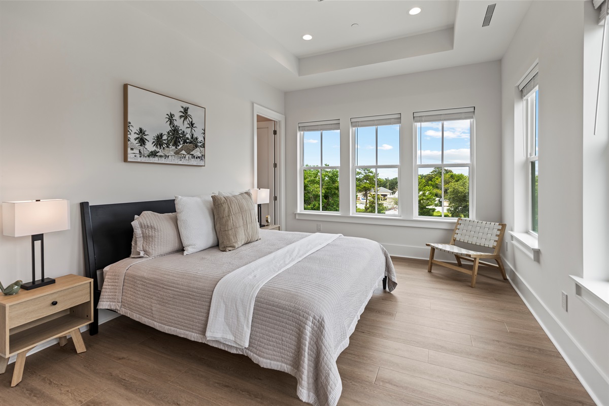 4th Bedroom (3rd Floor)