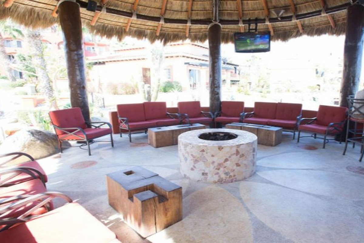 Outdoor Dining at Hacienda Del Mar Cabo, Vacation Travel Exclusives